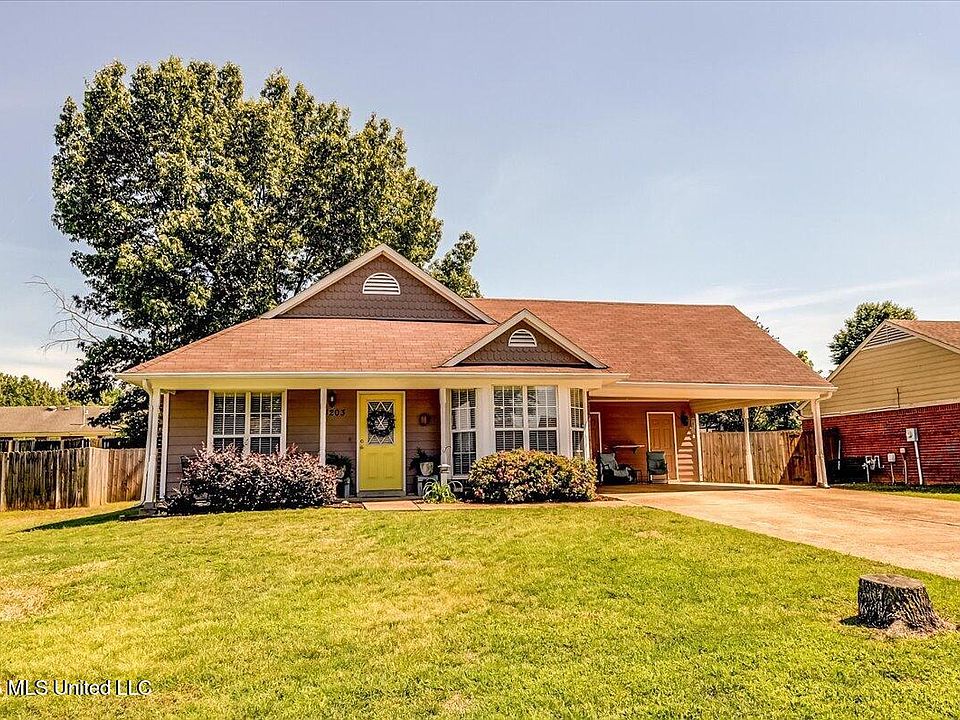 1st image of 4203 Blackstone Dr