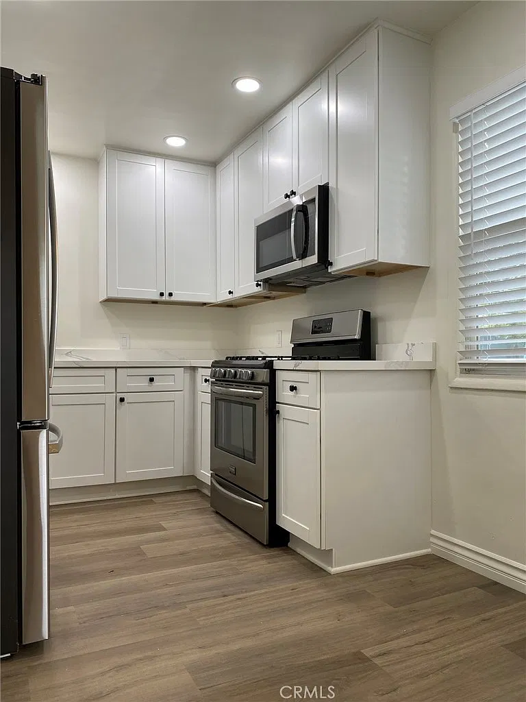 3 bed, 1200 sqft, $3,800 — Photo 4