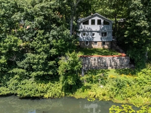 106 Poplar Grove Ter, West Milford Twp., NJ 07480