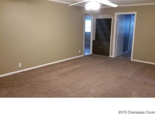 913 N Linview Ave, Urbana, IL 61801