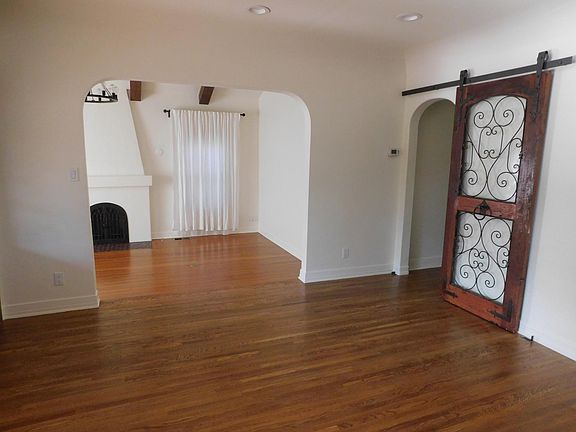 5th image of 4126 Albatross Dr