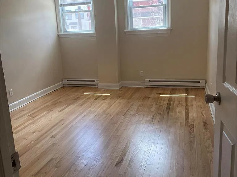 542 2nd Ave #1 — Photo 8