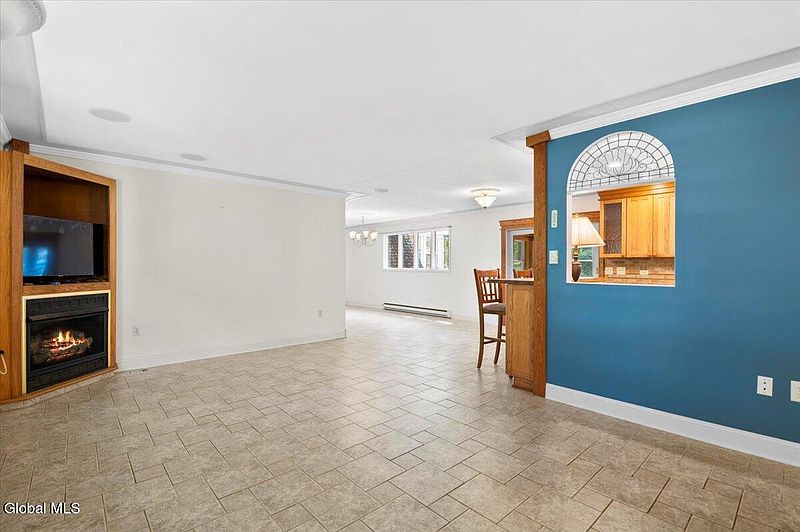 3rd image of 165 Redmond Road