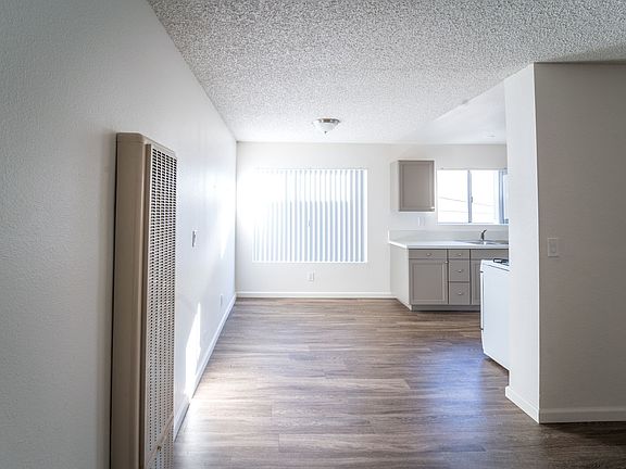 3rd image of 1032 Beryl St APT 2
