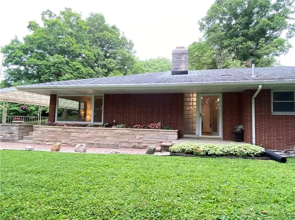 7989 New Paris Gettysburg Rd, New Paris, OH 45347