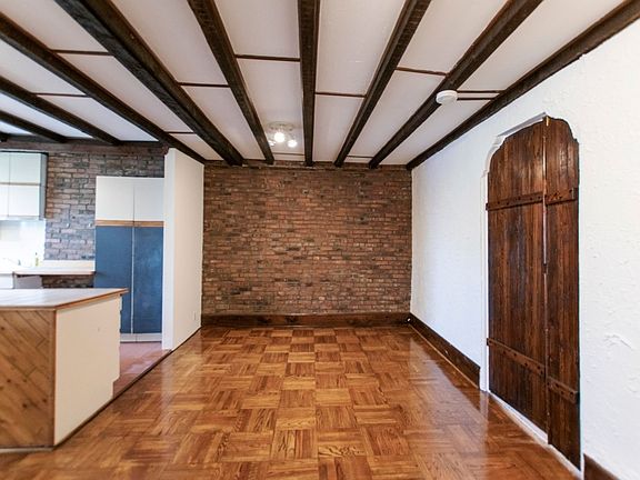 2nd image of 35 Douglass St Floor 2