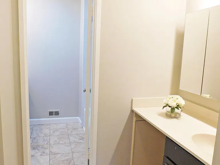 10315 Cherry View Ct — Photo 14