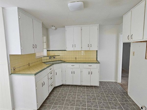 5th image of 5100 Melbourne Dr