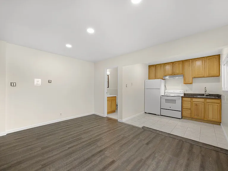 142 22nd Ave #1102R — Photo 4