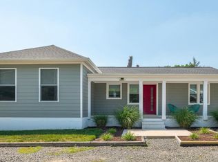 6632 Clearview Dr, Falls Church, VA 22042