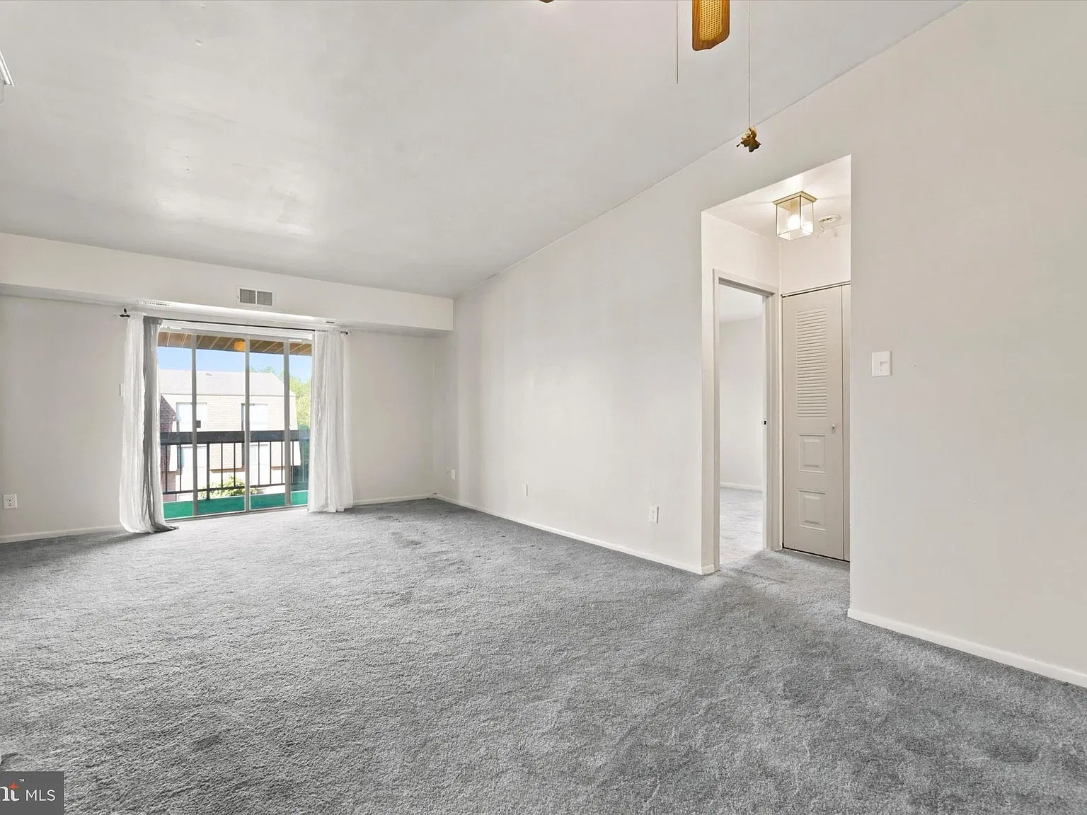 1 bed, 1.0 bath, 806 sqft, $1,750 — Photo 4