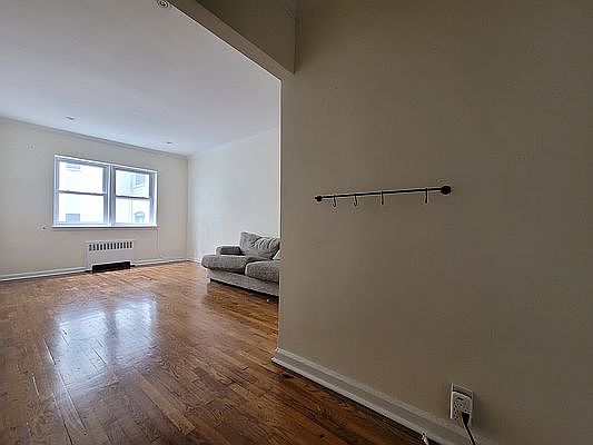 1st image of 128 E 91st St APT 3