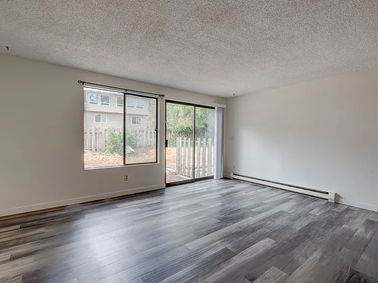 111 NW Columbia Dr #B3 — Photo 7