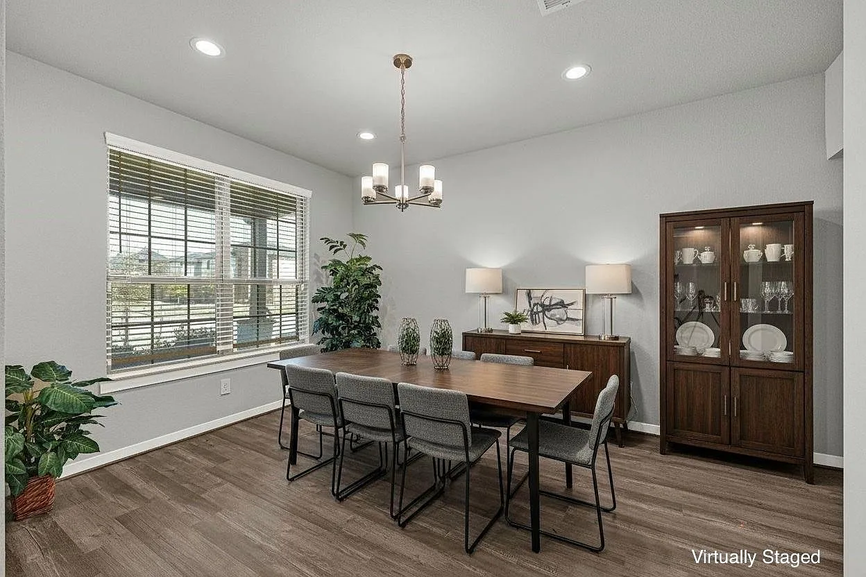 4 bed, 3.5 bath, 3346 sqft, $3,250 — Photo 4