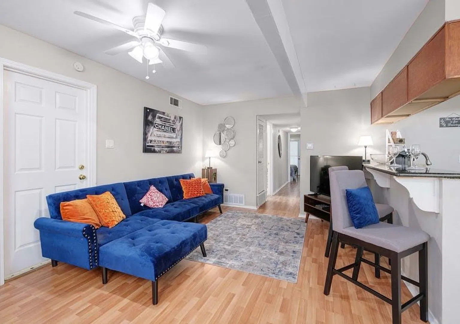 3305 Clawson Rd - Affordable 3 Bed Duplex in the great S Lamar area, close to a park. — Photo 4