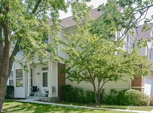 8732 W Ballard Rd, Des Plaines, IL 60016