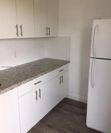 3rd image of 4170 Chase Ave APT 8