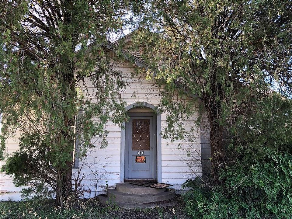 1st image of 401 Bowie St