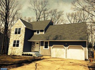 16 Aristone Dr, Berlin, NJ 08009