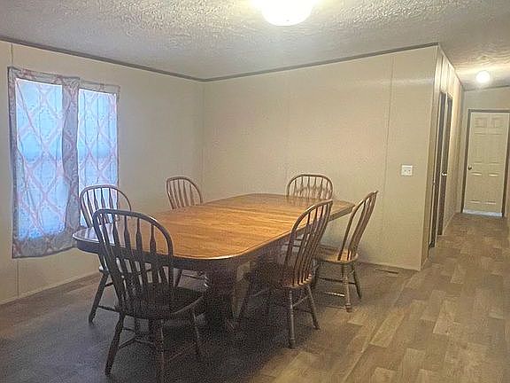 5th image of 213 Madison St