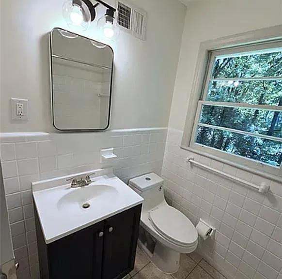2863 Catalina Dr — Photo 9