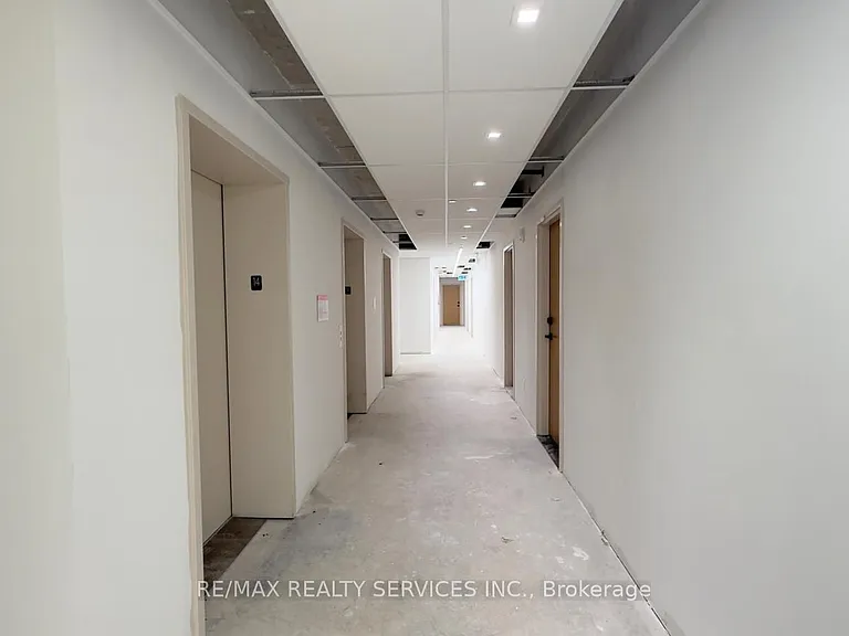 33 Erie Ave #1403 — Photo 5