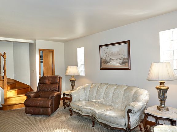 4th image of 4713 N Oconto Ave