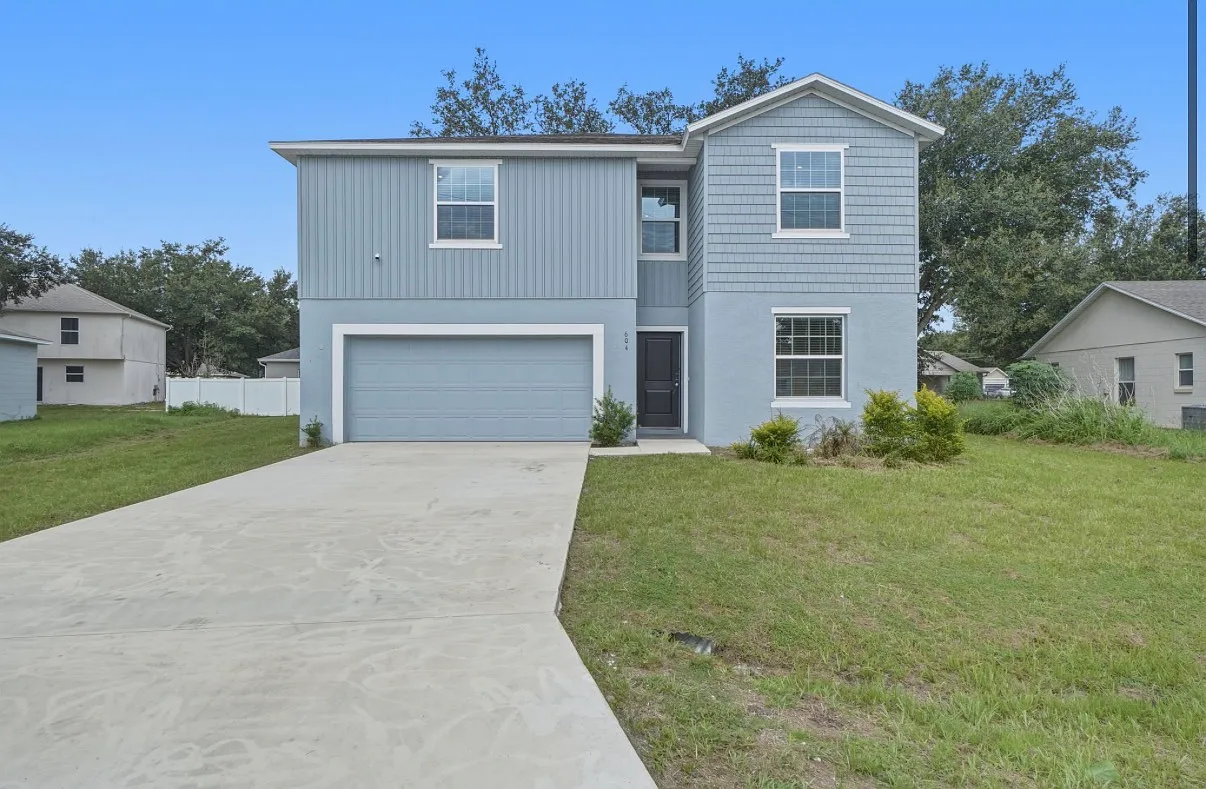 4 bed, 2.5 bath, 2284 sqft, $2,698 — Photo 1