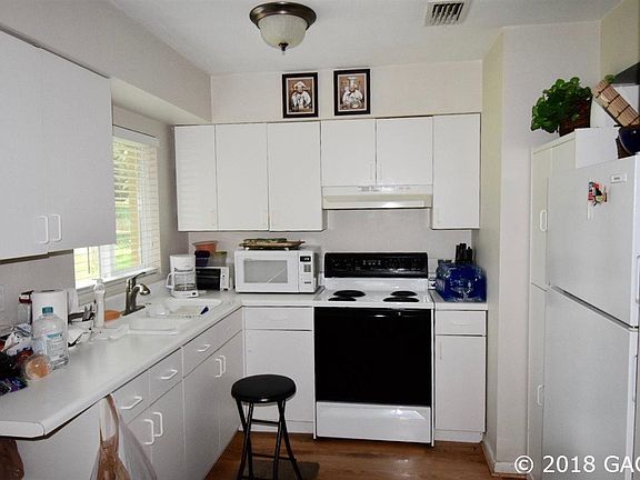 4th image of 4022 NW 31st Ter