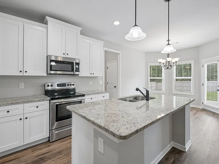 1121 Birchwood Dr — Photo 9