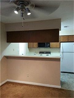 3rd image of 2401 Sycamore Ave APT A4