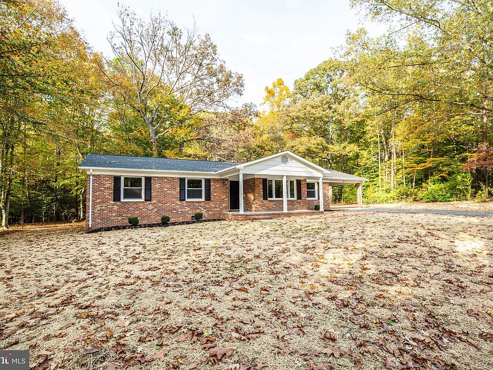 1st image of 70 Chapel Heights Dr