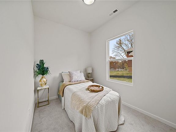 4th image of 2520 S Evanston Ave