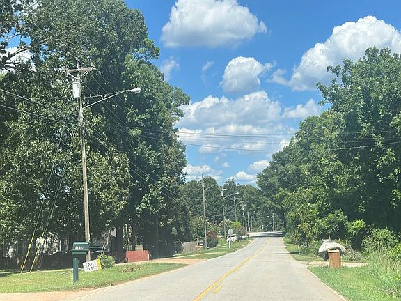 5th image of 3668 Linecrest Rd