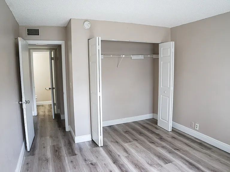 4280 Woodside Dr #12 — Photo 15