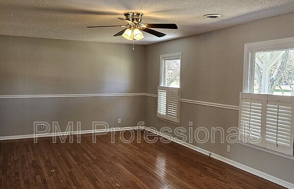 2nd image of 831 Greenfield Ct