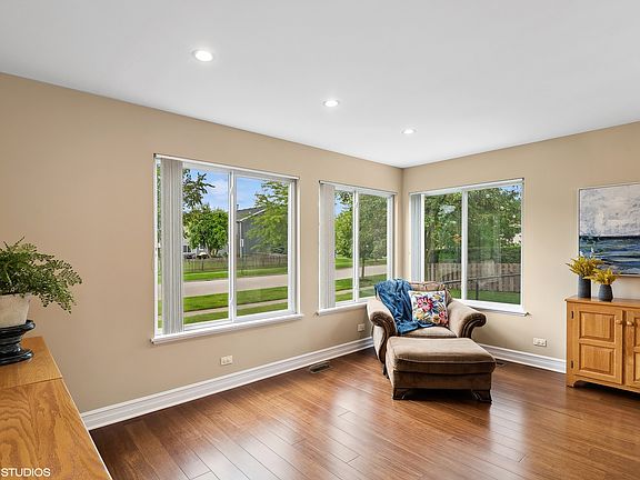 5th image of 1337 Berkshire Ln