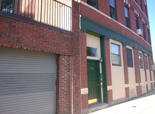 556 Commercial St APT 1, Boston, MA 02109