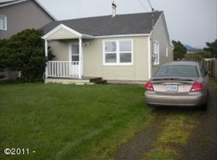 945 SW 7th St, Newport, OR 97365