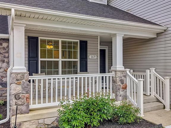 5th image of 169 Winding Carriage Ln