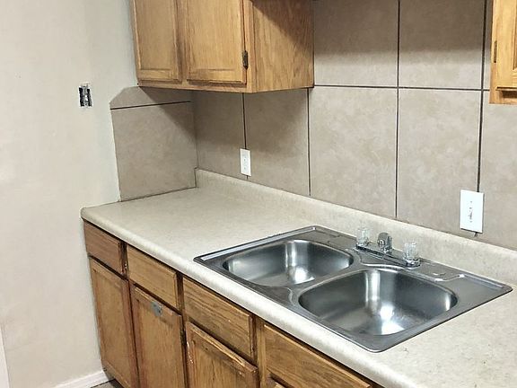 5th image of 1500 S 9th St Unit 27
