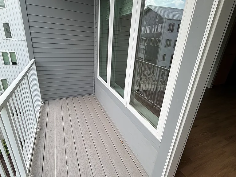 4th Ave S — Photo 11