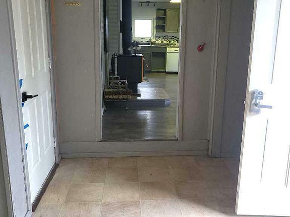 5th image of 133 Jarvis St #100B