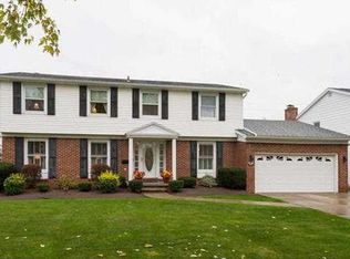 14 Carriage Hl E, Williamsville, NY 14221