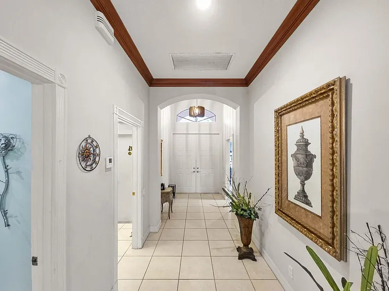 5058 Glenville Dr — Photo 3