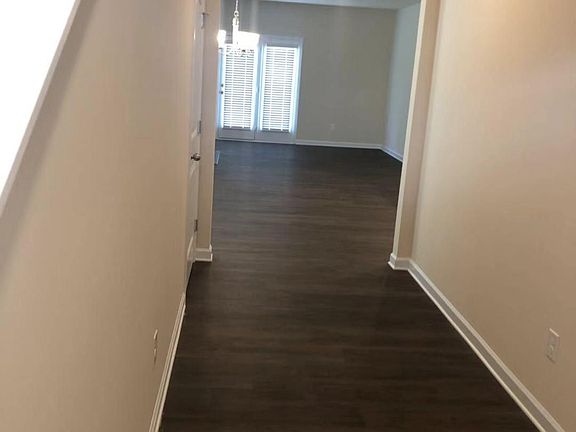 3rd image of 181 Ivey Hollow Cir
