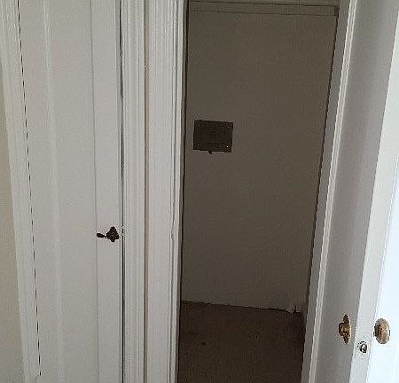 5th image of 1121 Laguna Ave APT D