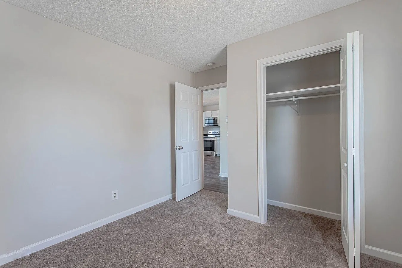 4 bed, 1359 sqft, $1,785 — Photo 4