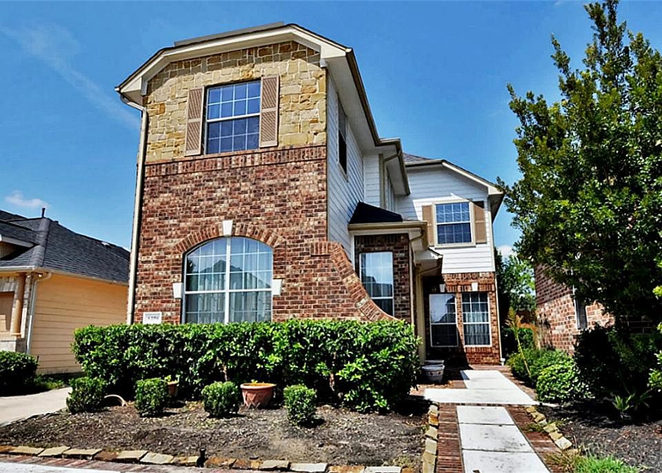 1st image of 6106 Breezy Hollow Ln