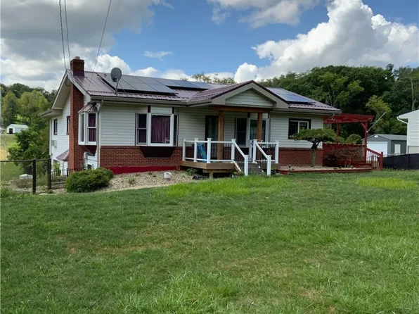 600 Moore Rd S, Washington, PA 15301